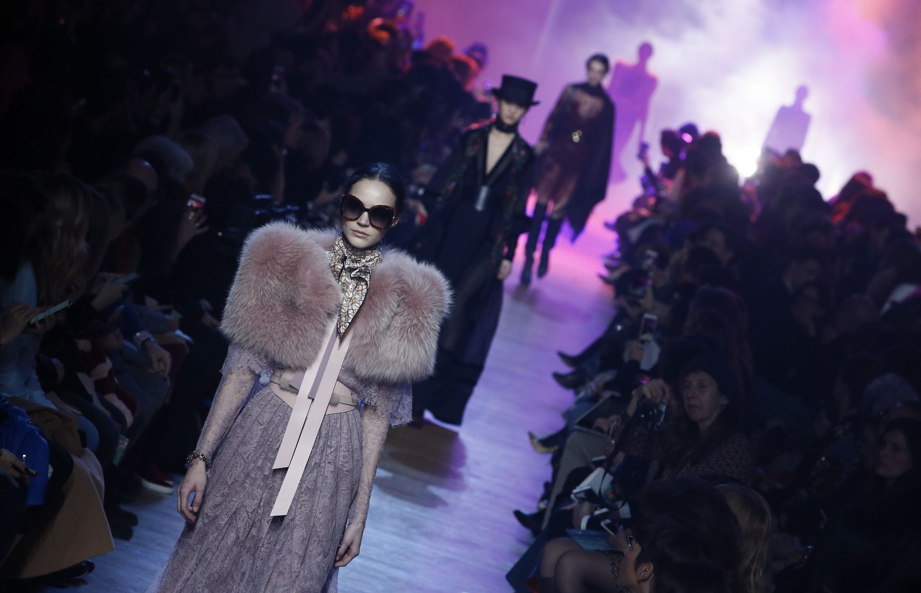 Paris Fashion Saab
